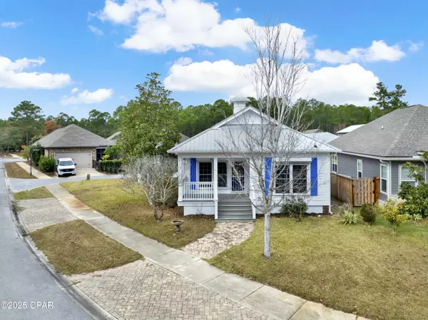 79 Oyster BLVD, Freeport, FL 32439