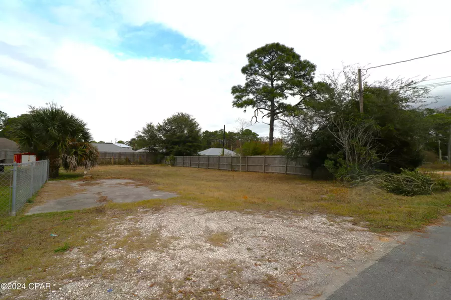 12604 Erin Lea LN, Panama City Beach, FL 32407