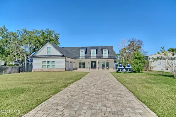 700 E 2nd ST, Lynn Haven, FL 32444