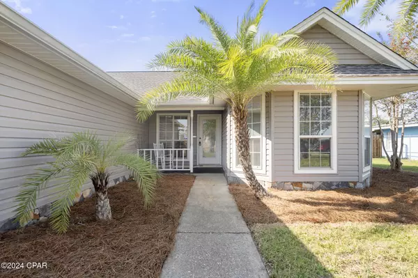 Panama City, FL 32405,3702 Shoreline CIR