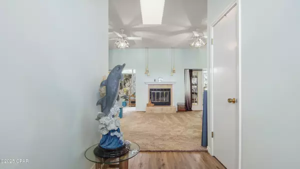 Fountain, FL 32438,20413 Deep Springs RD