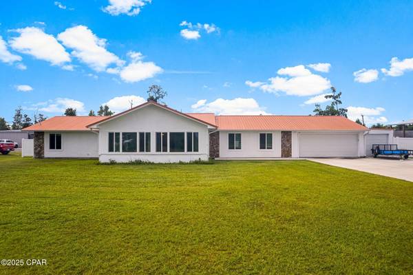 2742 E 390 HWY, Panama City, FL 32405