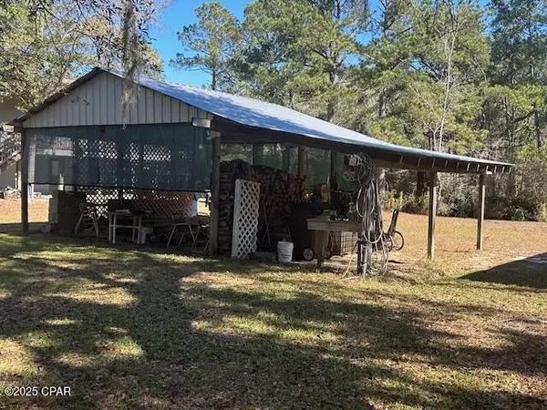 Vernon, FL 32462,682 Boonie LN