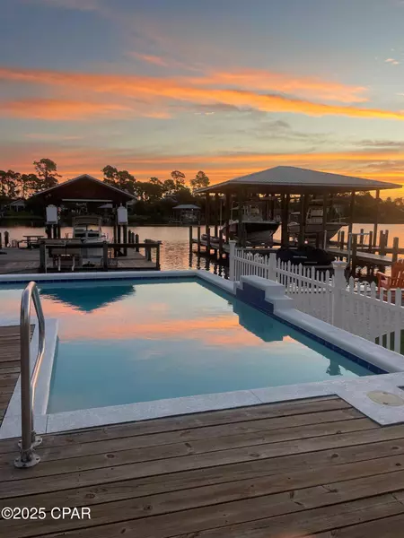 7320 S Lagoon DR, Panama City, FL 32408