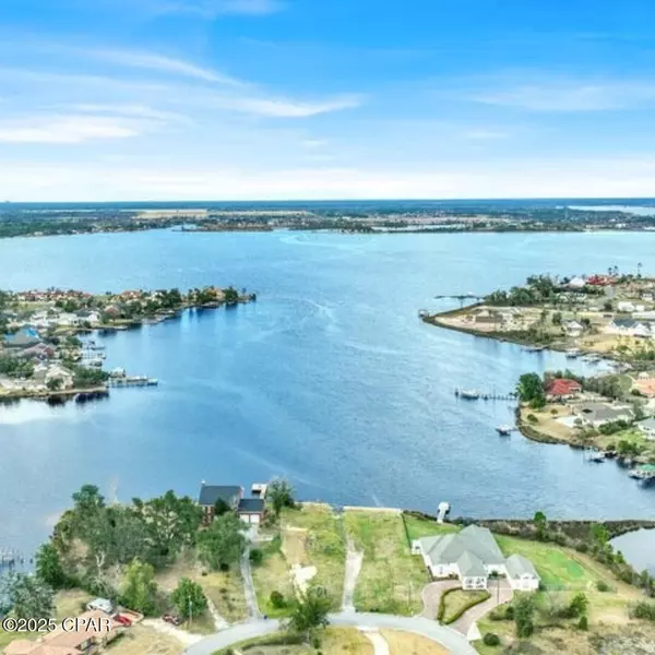 711 E Pierson DR,  Lynn Haven,  FL 32444