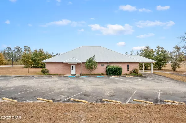 Marianna, FL 32446,2540 Lakeshore DR