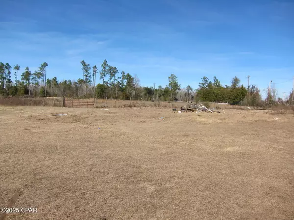 2935 Gardenview rd, Cottondale, FL 32431