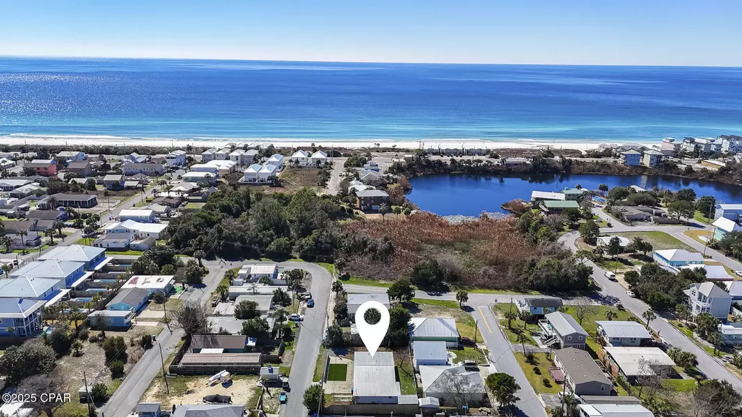 211 Lake PL, Panama City Beach, FL 32413