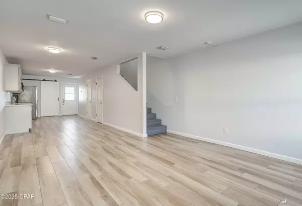 Panama City, FL 32401,910 Premier DR