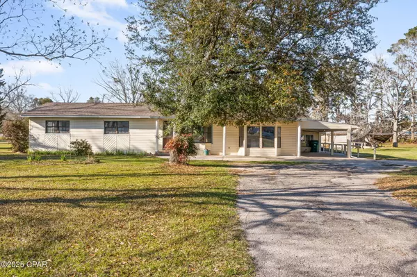 1370 Jackson AVE, Chipley, FL 32428