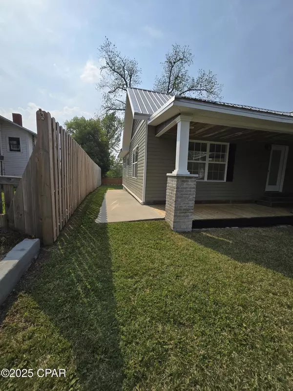 Marianna, FL 32446,2939 Caledonia ST