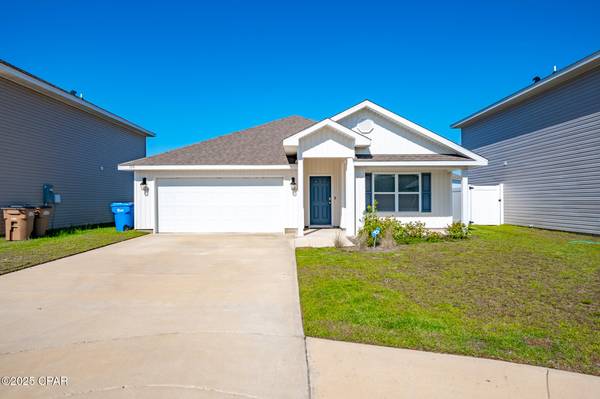 108 Ryder LN, Panama City, FL 32404
