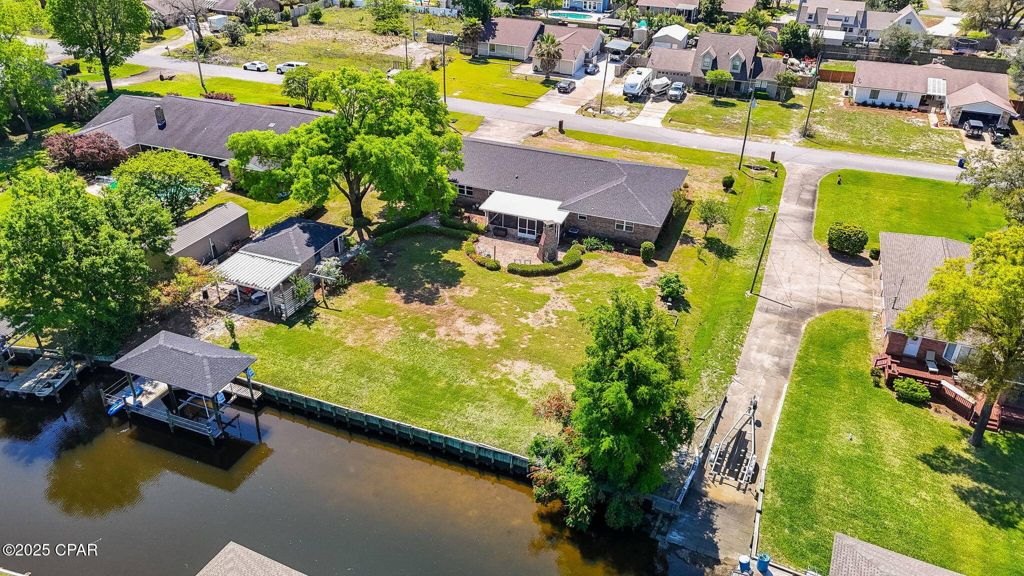Panama City, FL 32405,138 Queens CIR