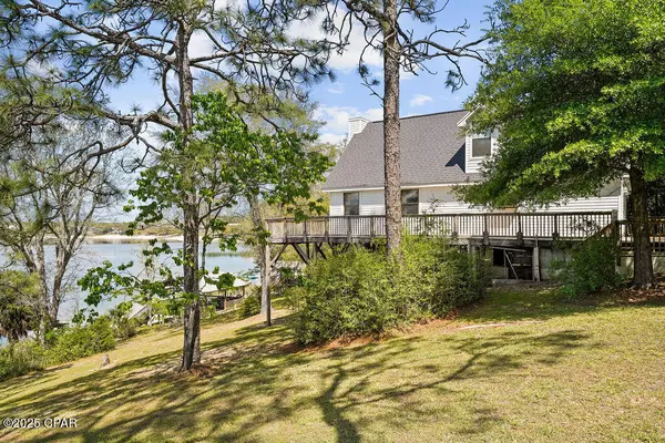 Chipley, FL 32428,3375 Crystal Lake DR