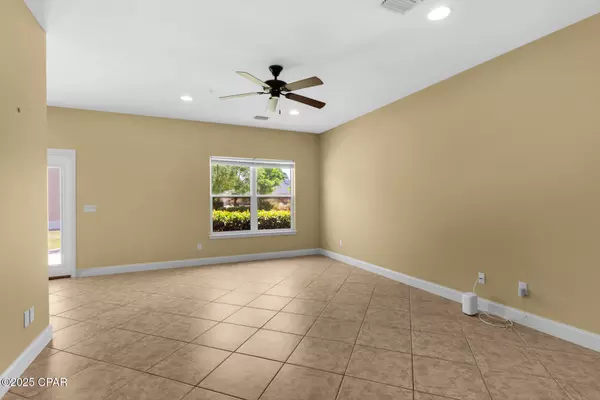 Panama City Beach, FL 32407,1725 Annabellas DR