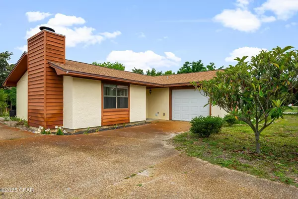 Panama City Beach, FL 32408,585 Lagoon Oaks DR