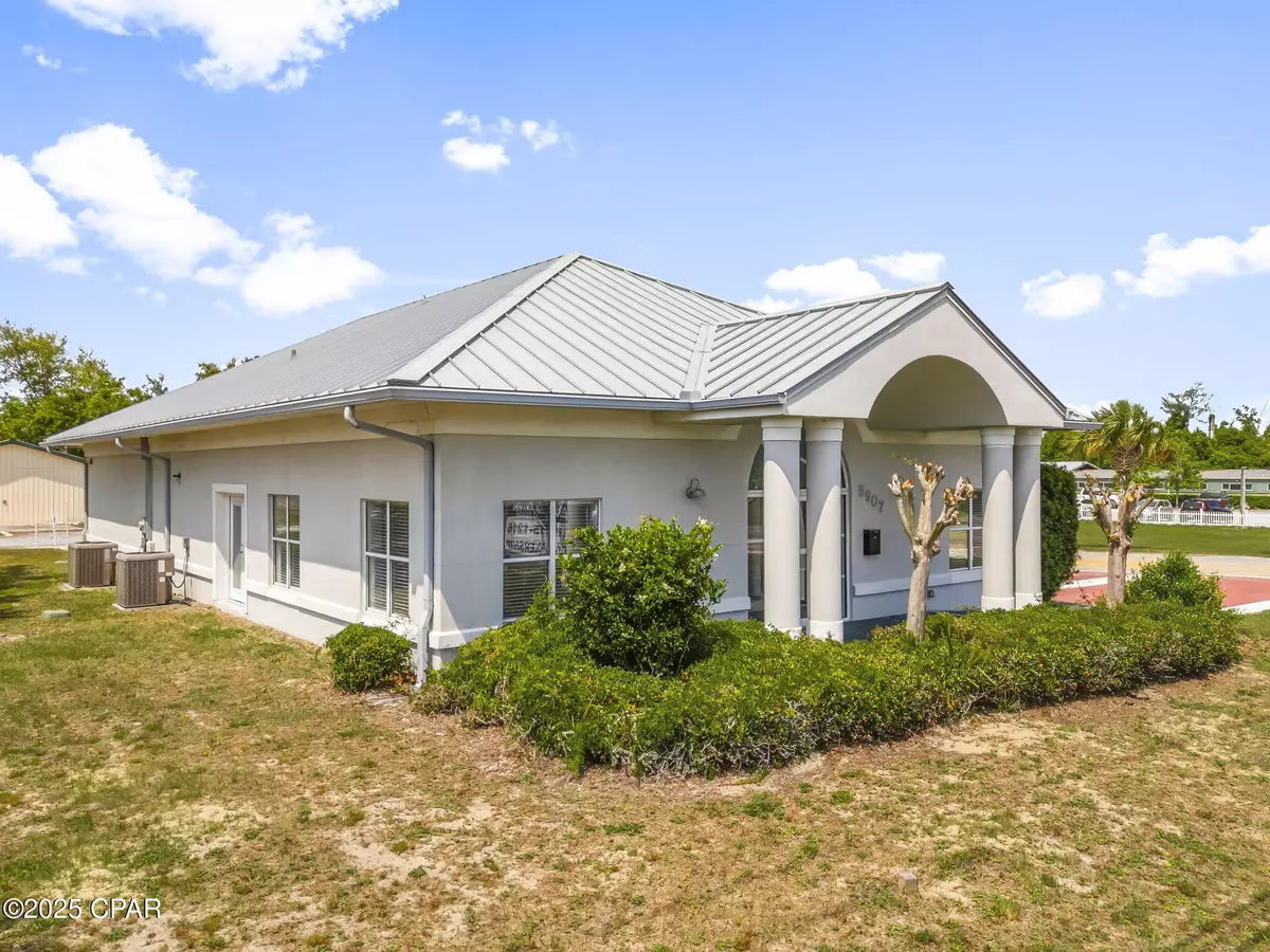 Panama City, FL 32404,5907 E Hwy 22