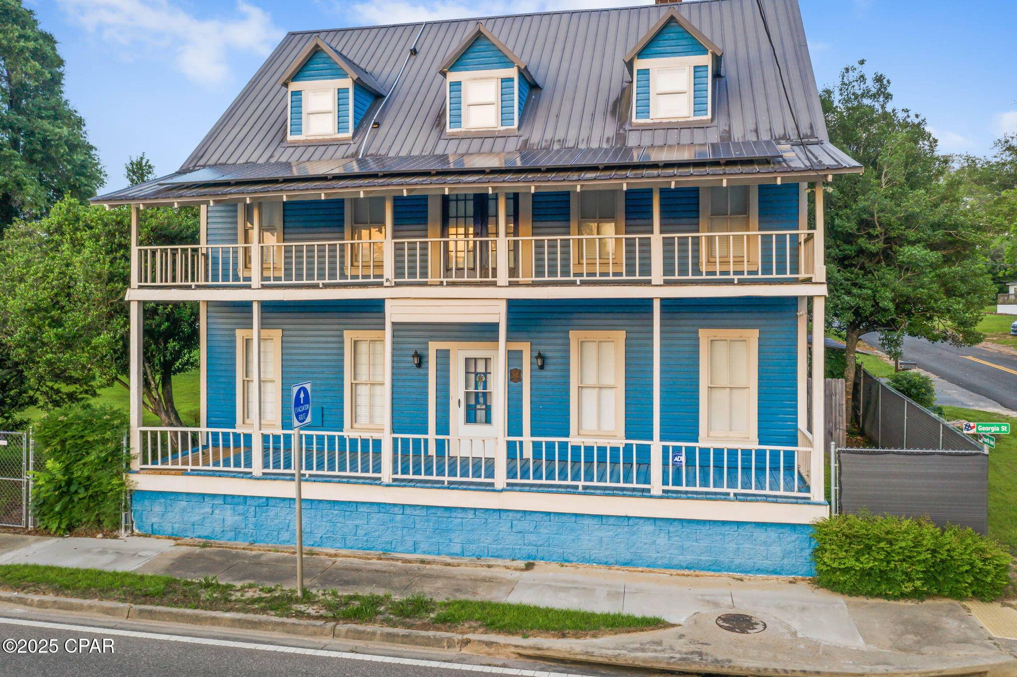 1748 Georgia ST, Alford, FL 32420