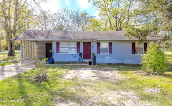 540 4th ST, Chipley, FL 32428