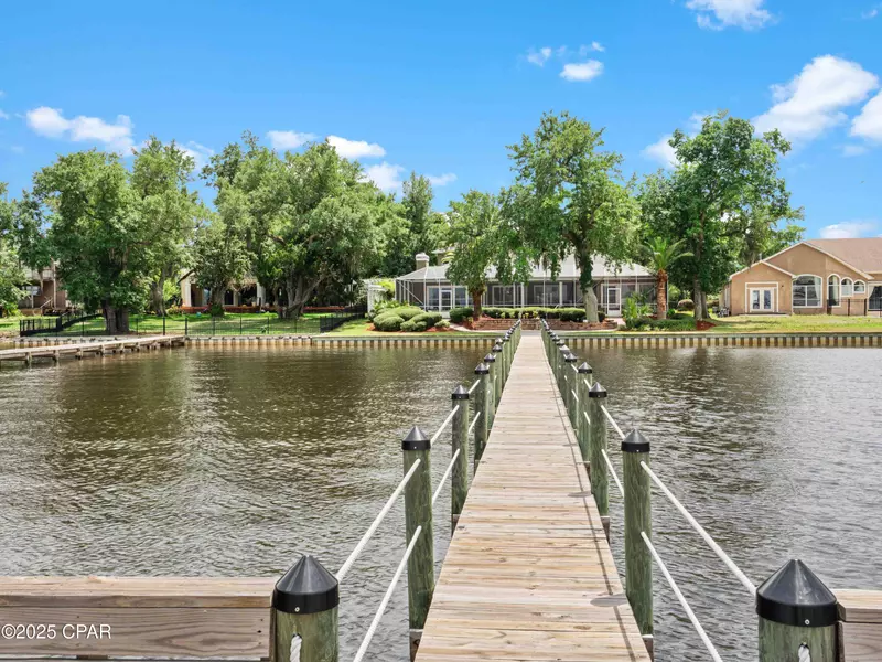 113 Florida AVE, Lynn Haven, FL 32444