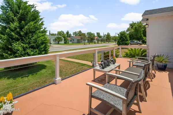 Panama City, FL 32401,221 N Cove BLVD