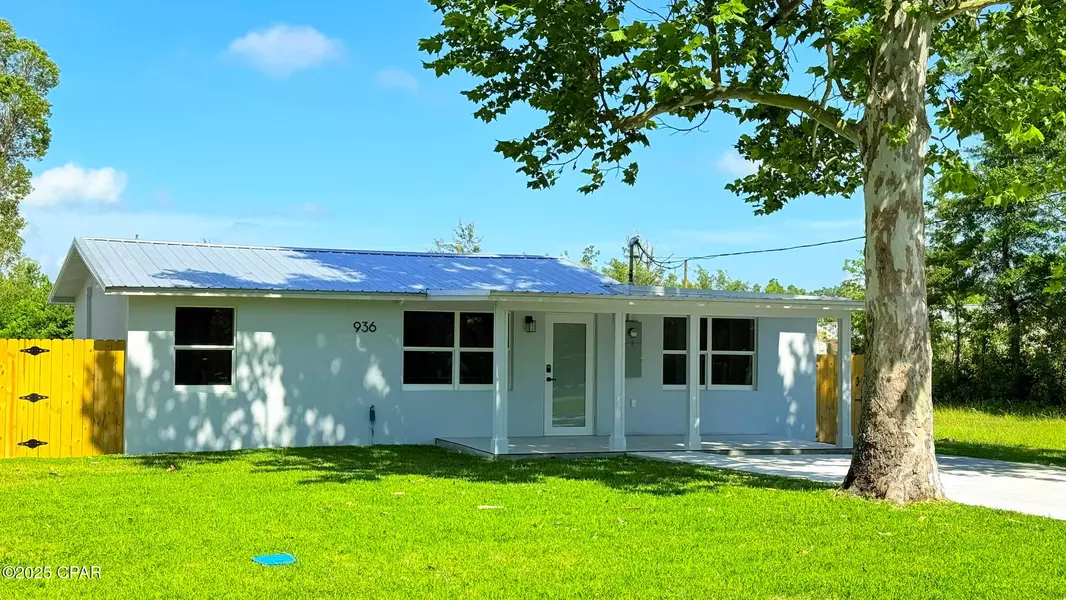 936 Taylor DR, Panama City, FL 32404