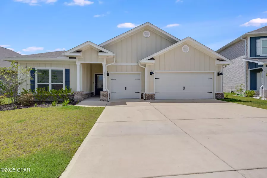 3052 Willie DR, Southport, FL 32409
