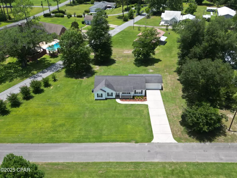 5373 Ezell ST, Graceville, FL 32440