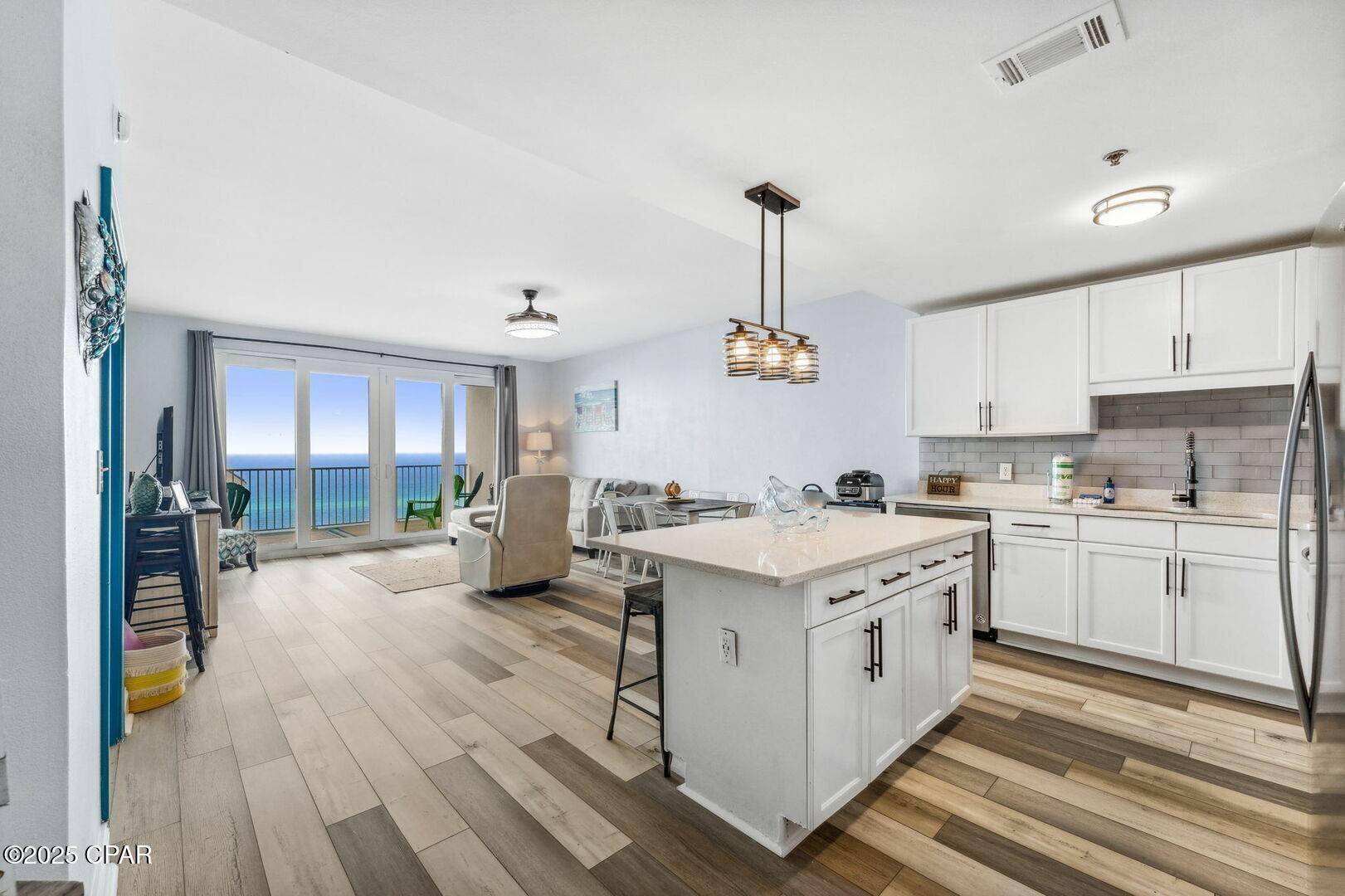 9860 S Thomas DR #1221, Panama City Beach, FL 32408