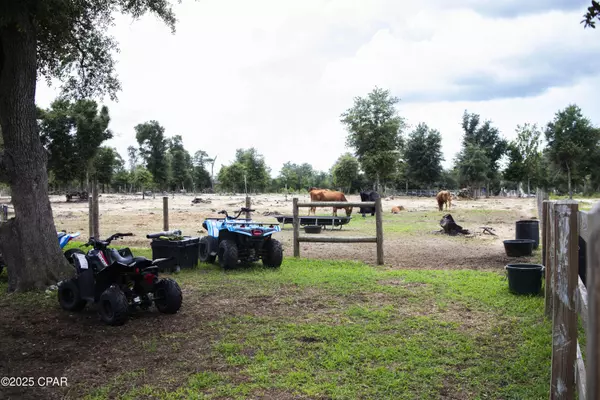 Fountain, FL 32438,20235 Bain RD