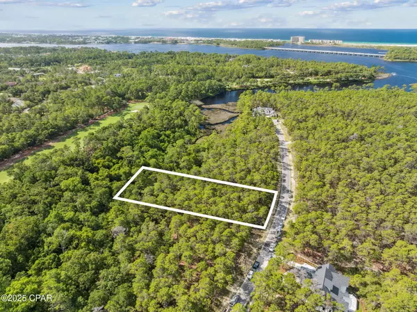 1739 Lost Cove LN, Panama City Beach, FL 32413