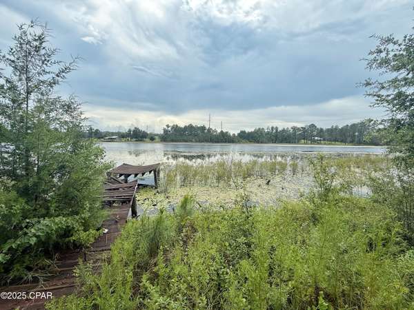 08 McPherson DR, Alford, FL 32420