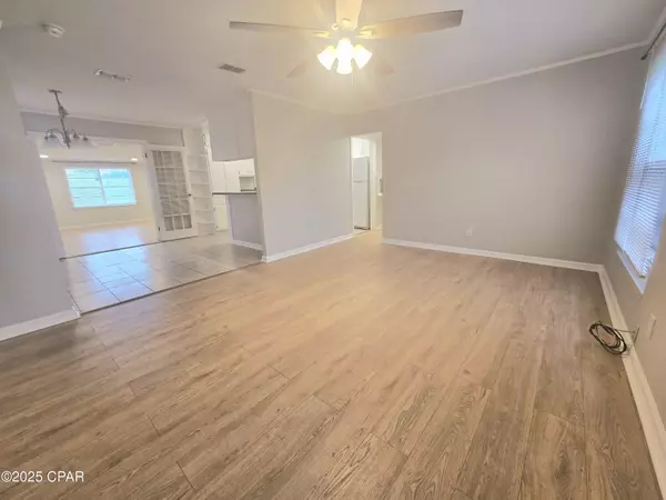 Panama City, FL 32401,3116 E 3rd ST