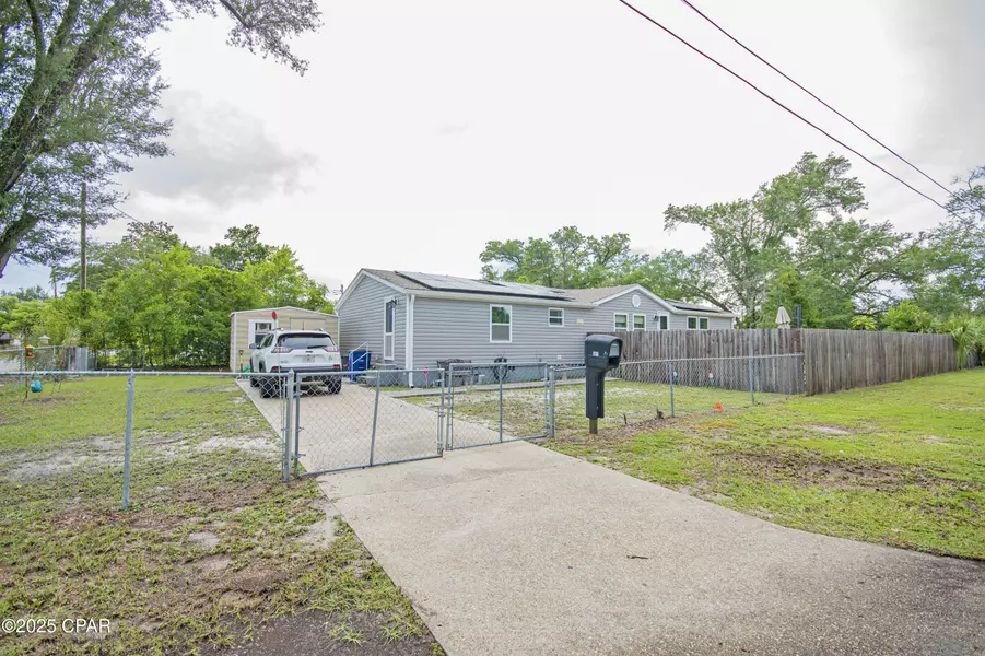601 College AVE, Panama City, FL 32401
