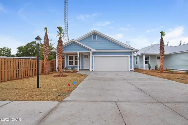 8432 Warner PL, Panama City, FL 32408