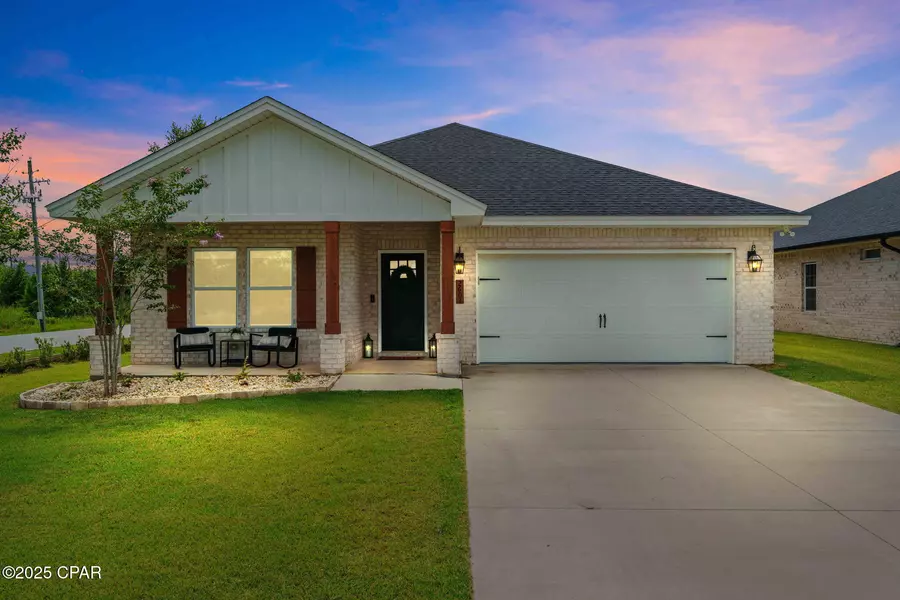 2601 Outlaws WAY, Panama City, FL 32405