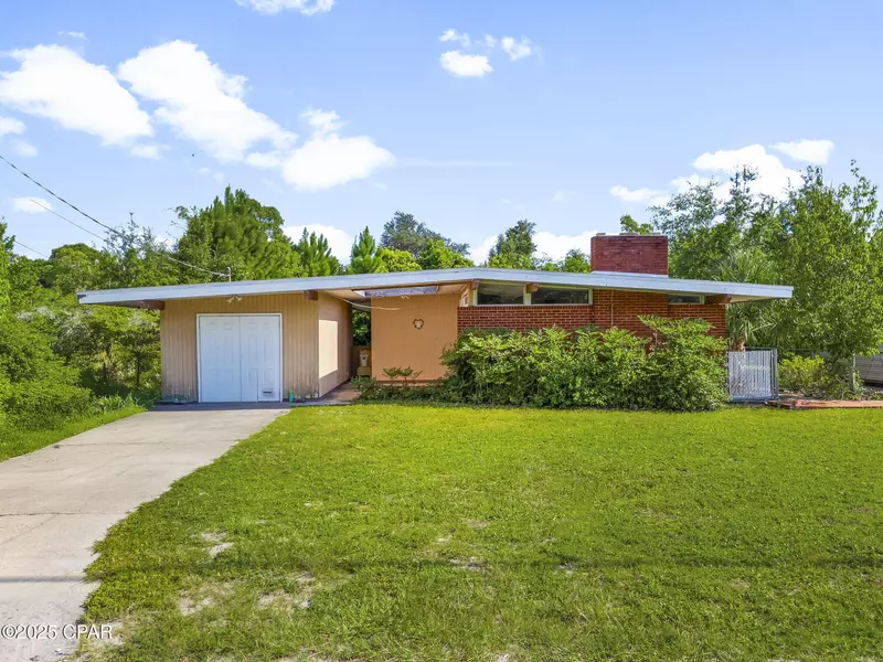 808 E 3rd ST, Panama City, FL 32401