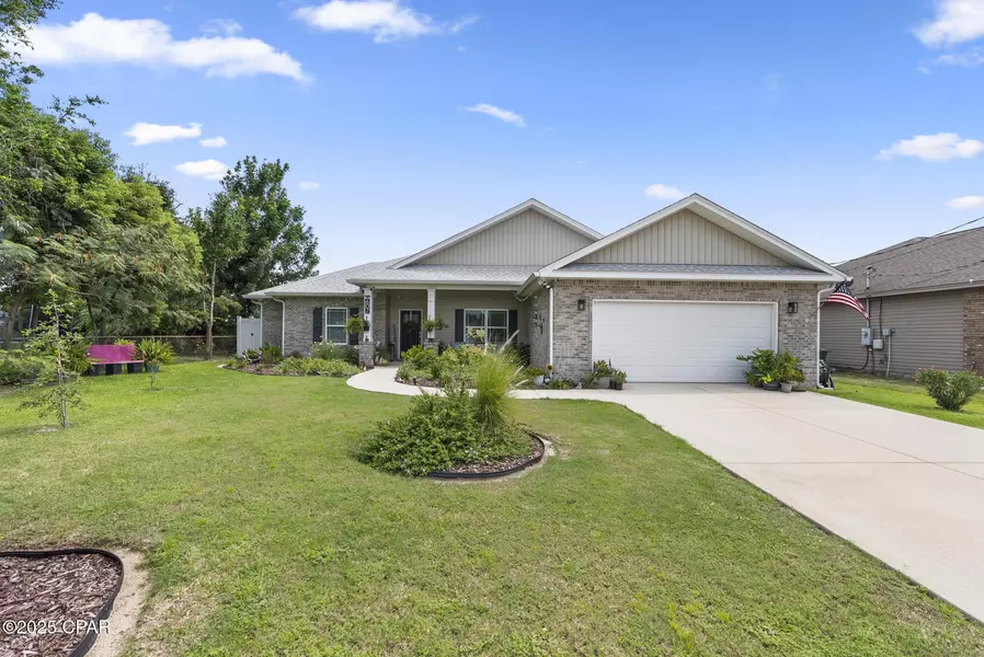 607 W 13th ST, Lynn Haven, FL 32444