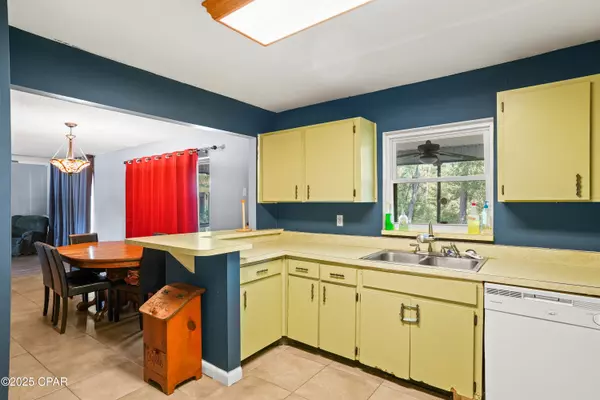 4335 Country Club BLVD, Chipley, FL 32428
