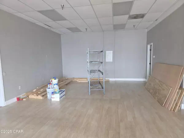 Panama City Beach, FL 32407,7151 W Highway 98