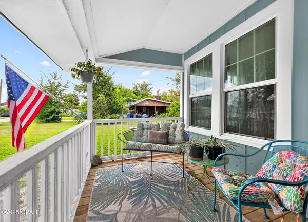 Wewahitchka, FL 32465,511 S 2nd ST