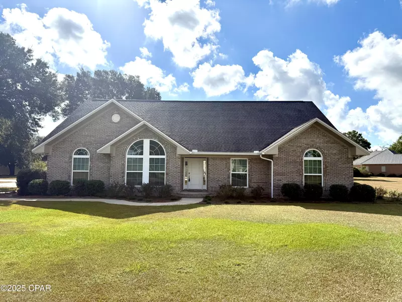 4527 Red Oak Trace, Marianna, FL 32446