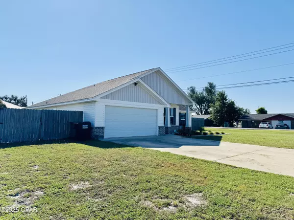 Panama City, FL 32404,425 Shadecrest DR