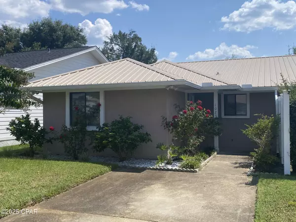 1025 W 11th CT, Panama City, FL 32401