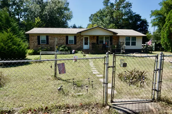 2071 Short AVE, Sneads, FL 32460