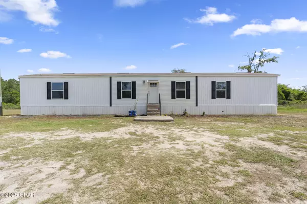 Altha, FL 32421,21835 Lake Mckenzie BLVD