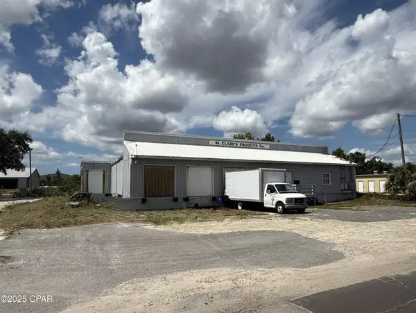 1121 Hub DR, Panama City, FL 32401