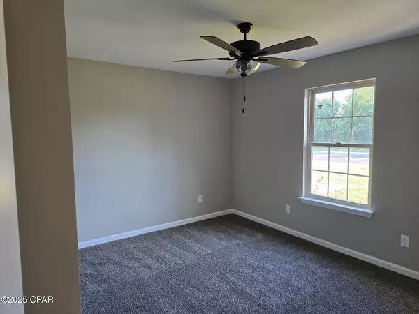 Lynn Haven, FL 32444,863 E 12th ST