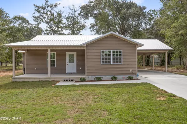 6667 Grande Oak LOOP, Grand Ridge, FL 32442