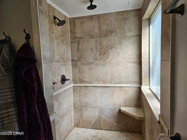 Defuniak Springs, FL 32433,322 Blackfoot DR